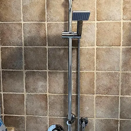 Cozy House In With Panoramic Terraces 奥斯图尼