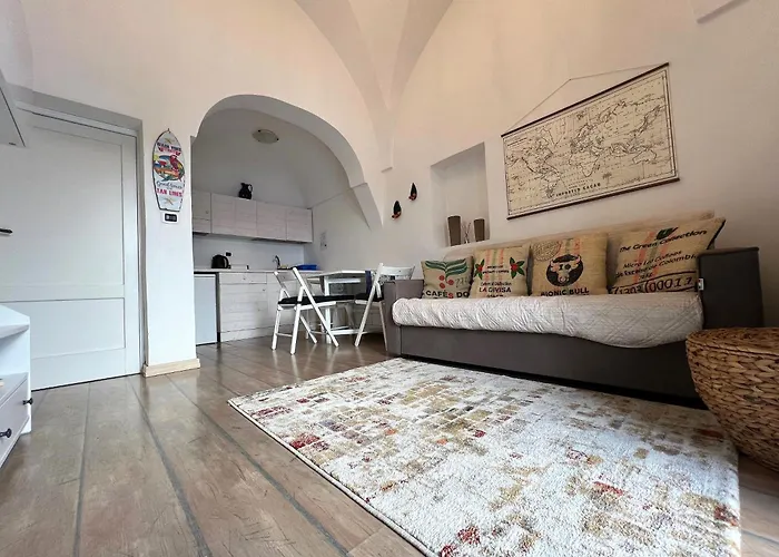 דירה Cozy House In With Panoramic Terraces