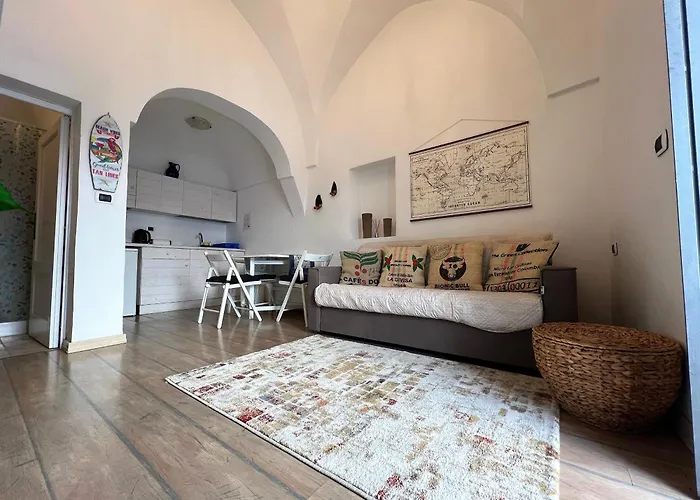 Cozy House In With Panoramic Terraces דירה