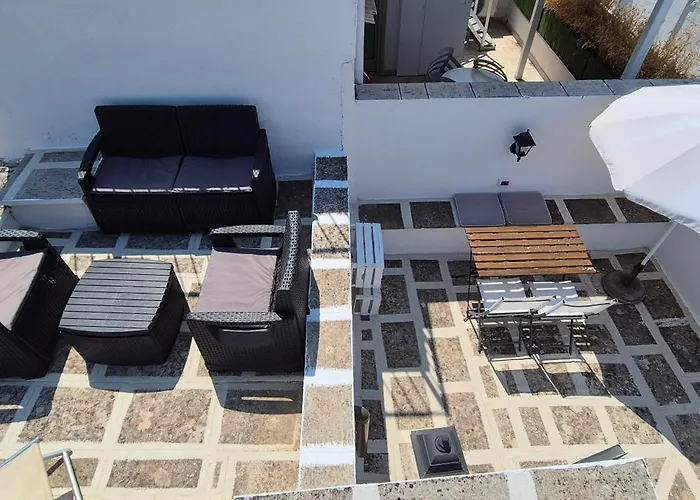 Cozy House In With Panoramic Terraces דירה